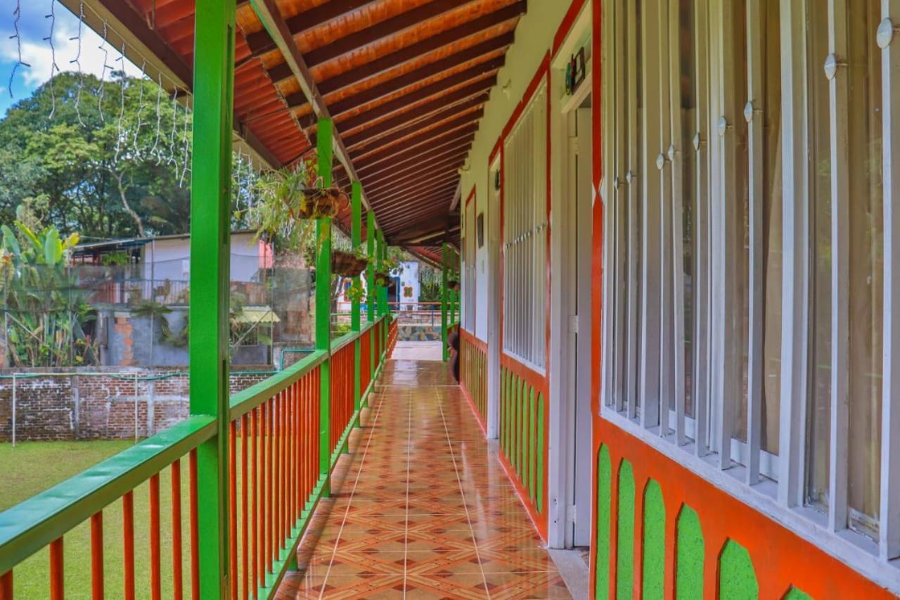 EcoHotel Colibrí Luna Park Kültér fotó