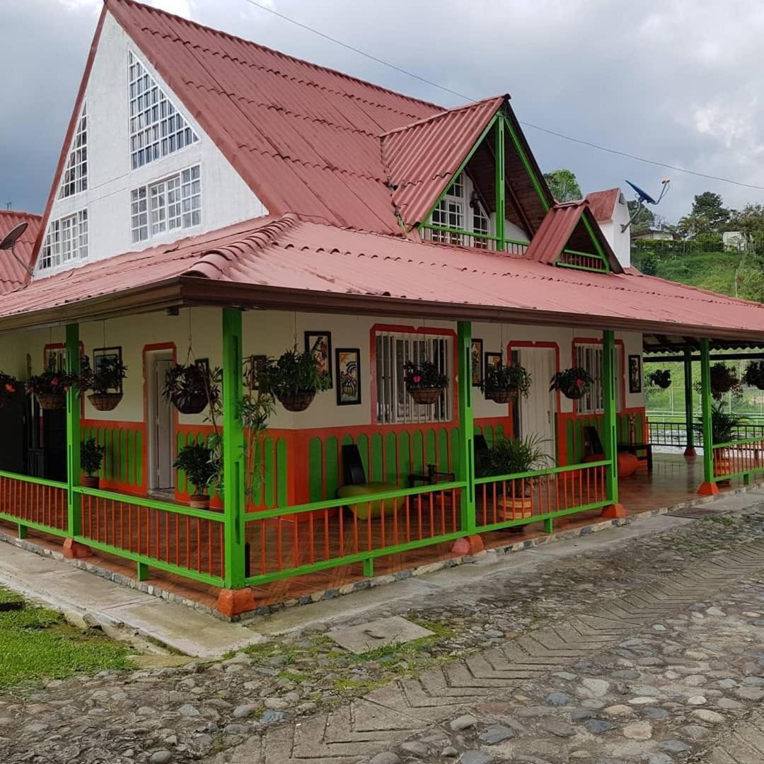 EcoHotel Colibrí Luna Park Kültér fotó