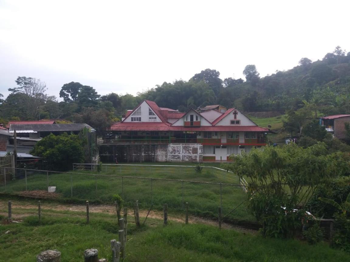 EcoHotel Colibrí Luna Park Kültér fotó